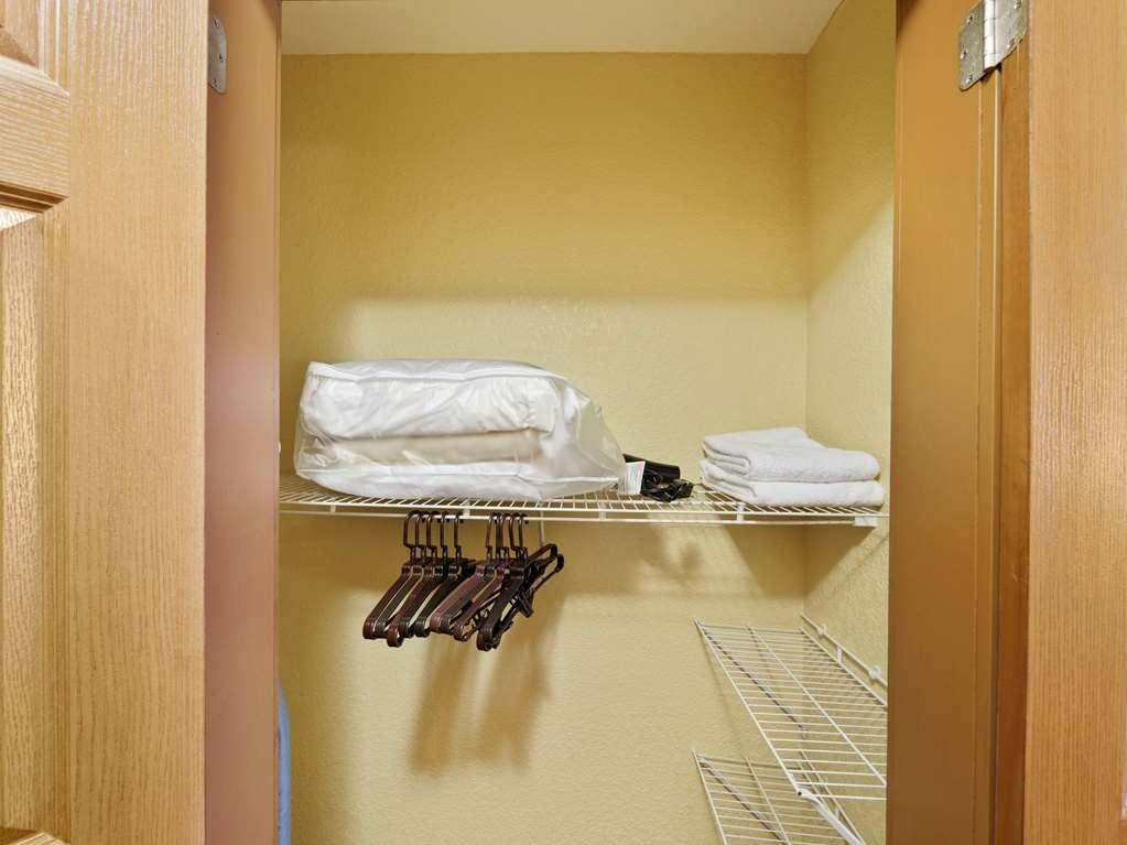 Extended America - - Dulles Hotel